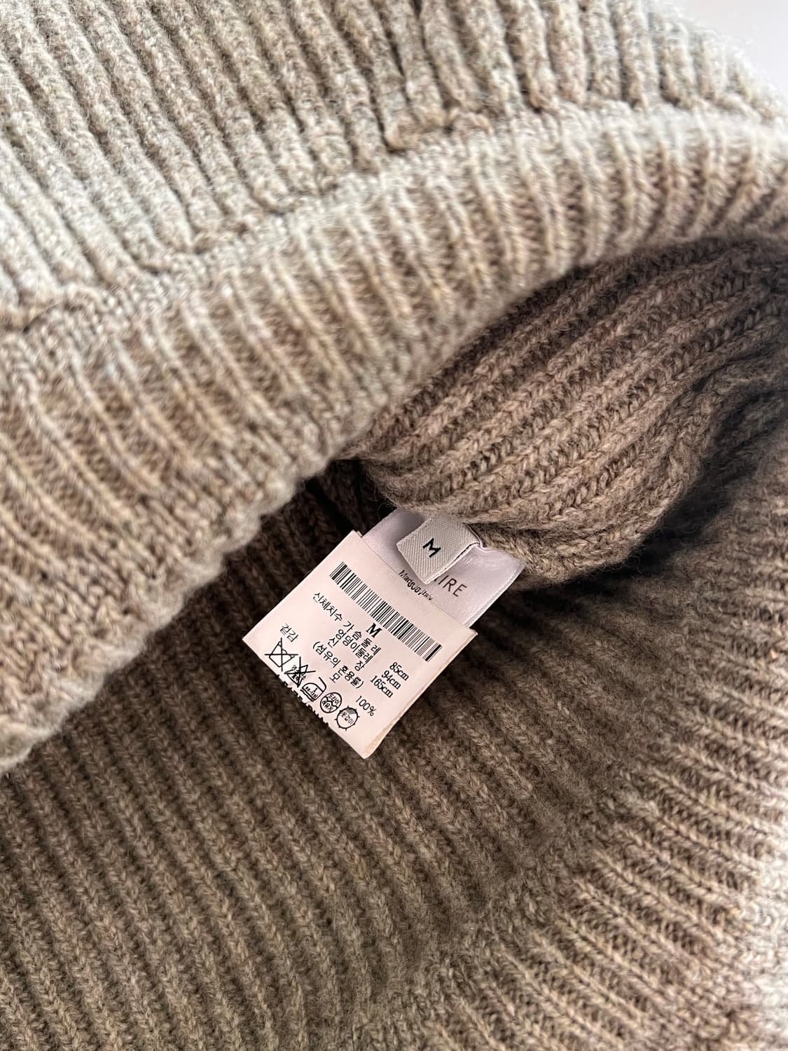 르메르 페플럼 니트 상품이미지8