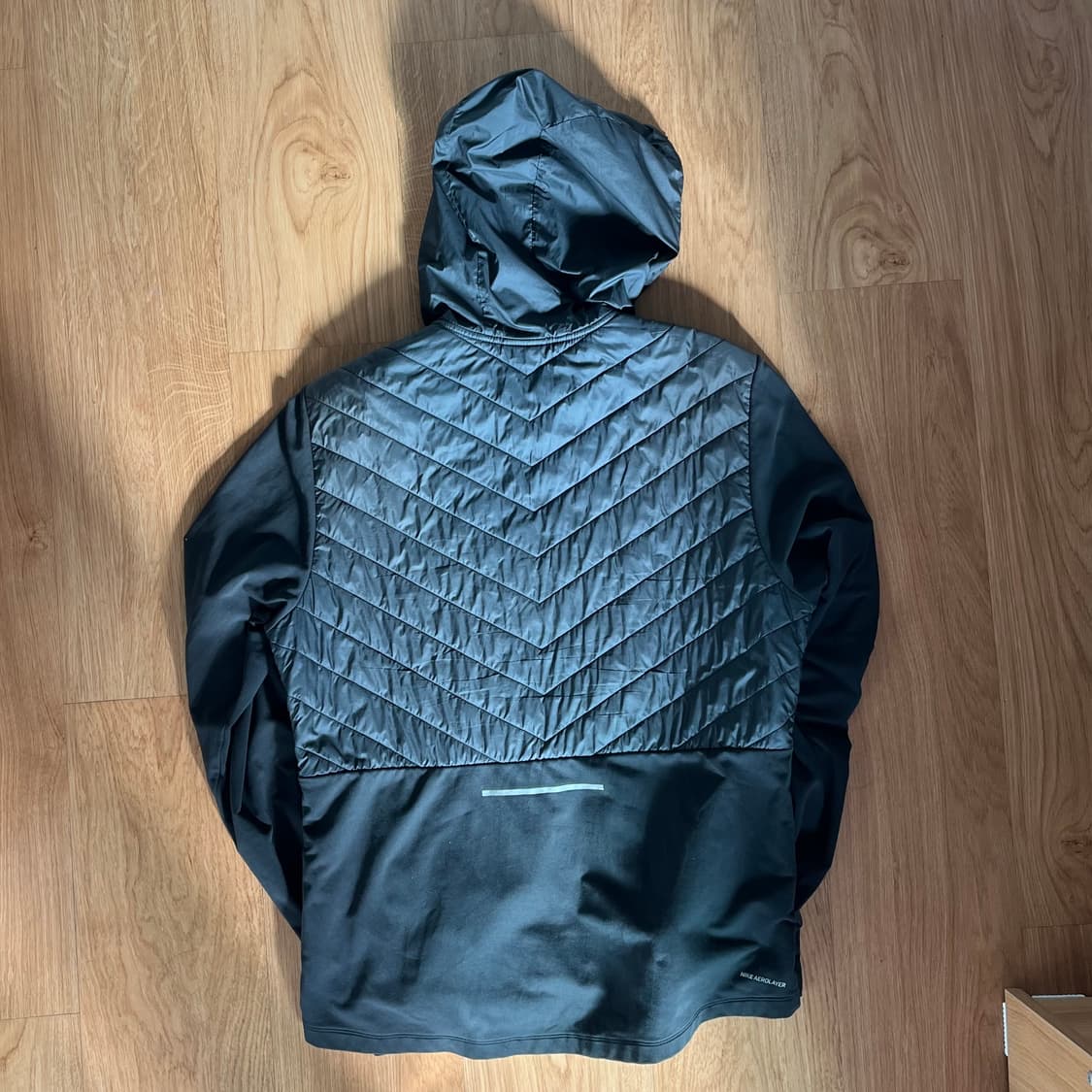 나이키 에어로레이어 러닝 자켓 바람막이 경량 패딩 겨울 / 에어로로프트 상품이미지4