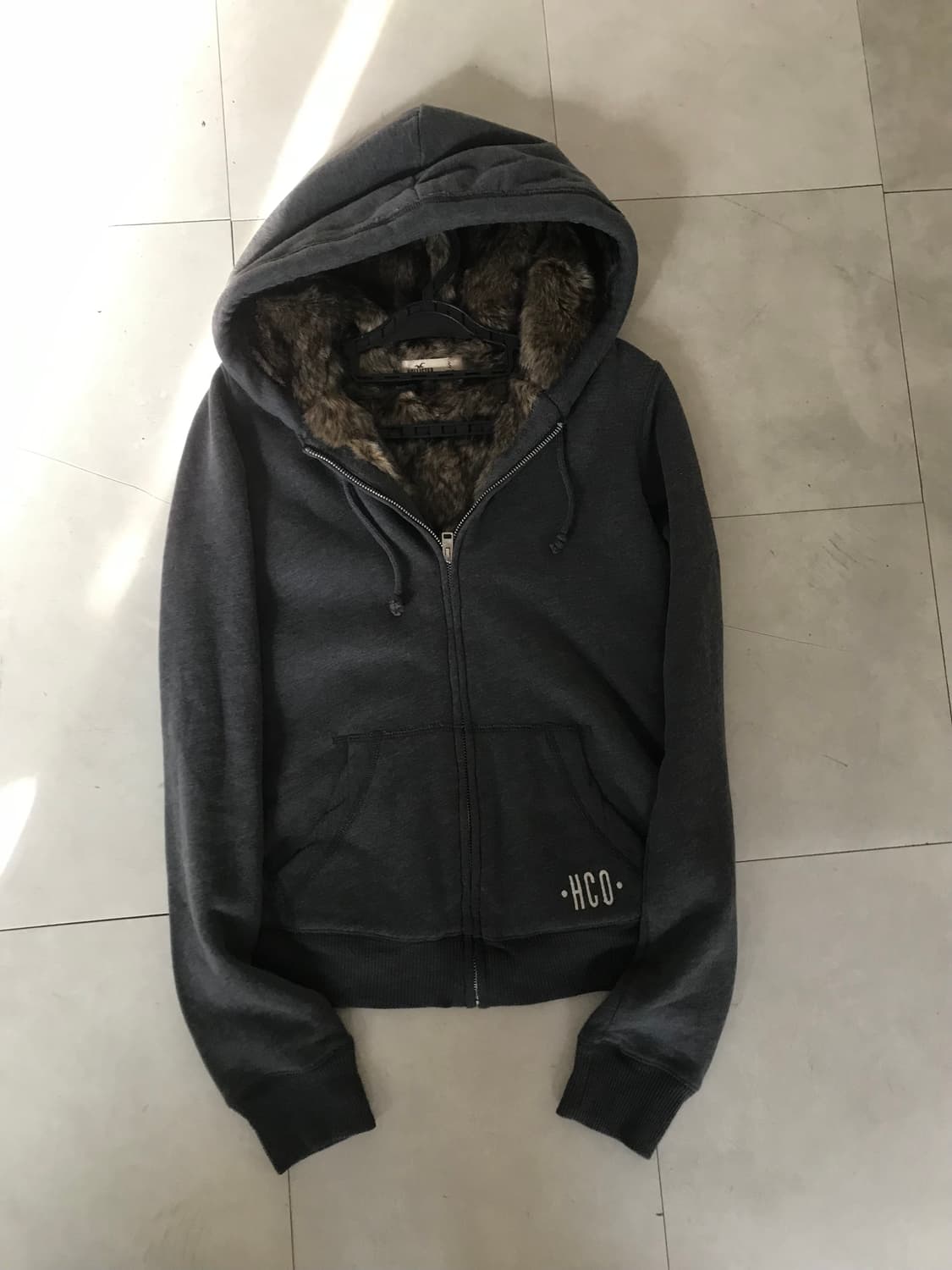 홀리스터 그레이 울프죠 후드집업 상품이미지9