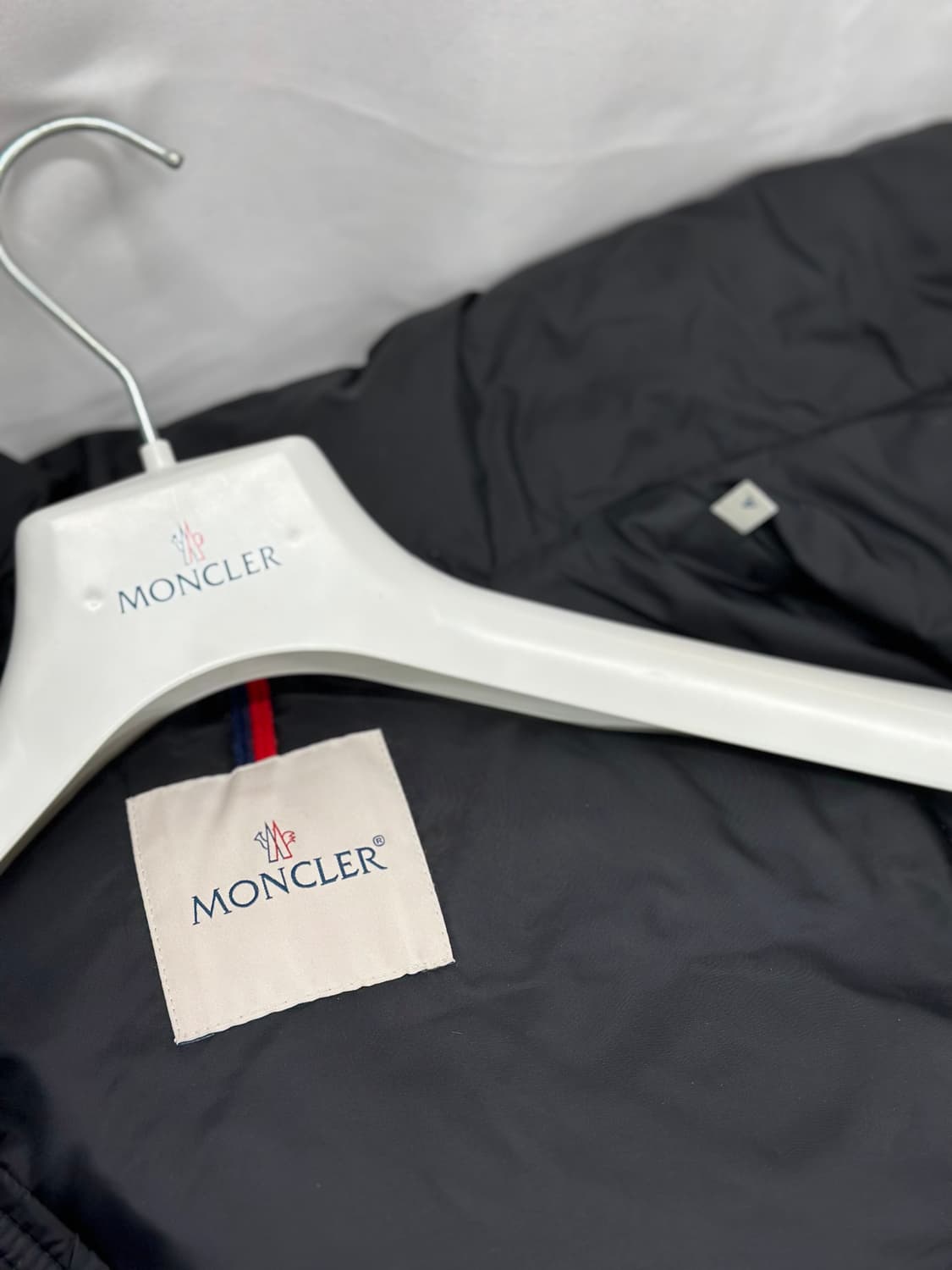 [정품] 몽클레어 마야프 쇼트 다운 자켓 블랙 24FW 4사이즈 상품이미지7