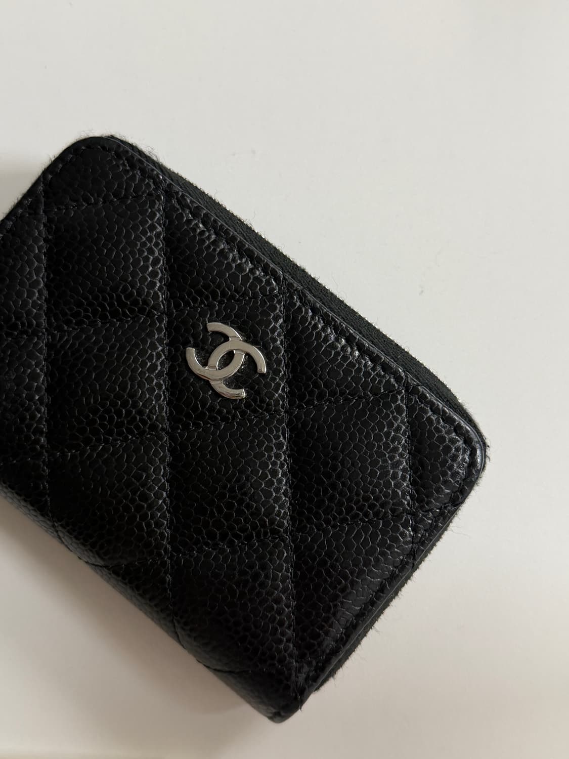 샤넬 캐비어 은장 지퍼 카드지갑 상품이미지2