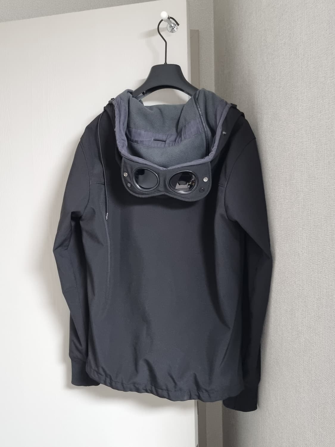 cp컴퍼니 쉘 고글 바람막이 상품이미지2