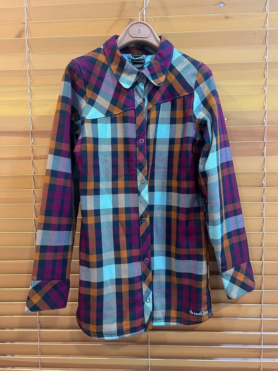 노스페이스 여성 네이비 후드집업점퍼 패딩셔츠 셋업 상품이미지4