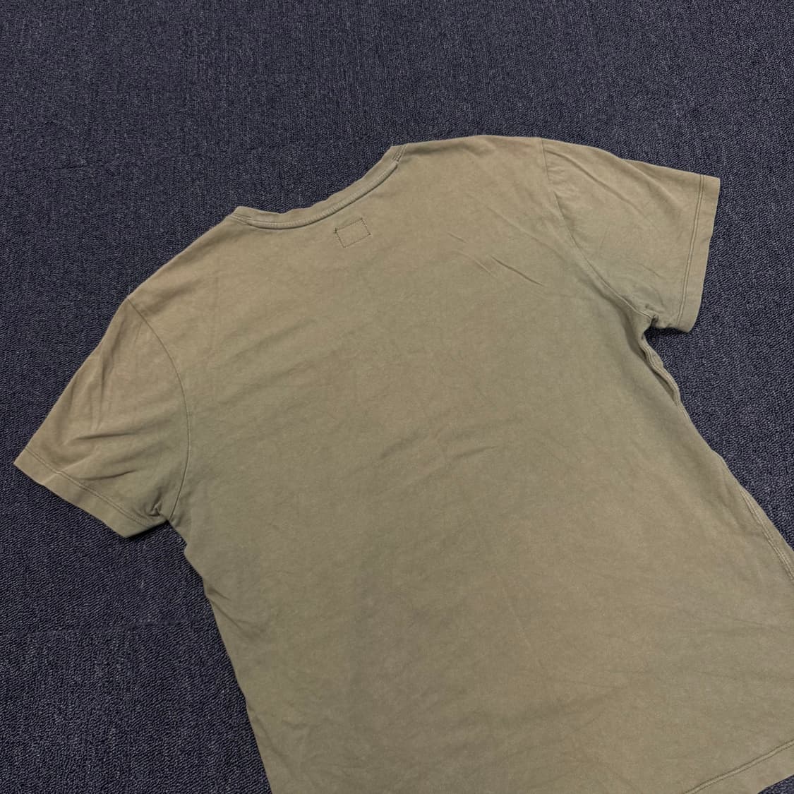CP컴퍼니 포켓 카키 반팔티 상품이미지6