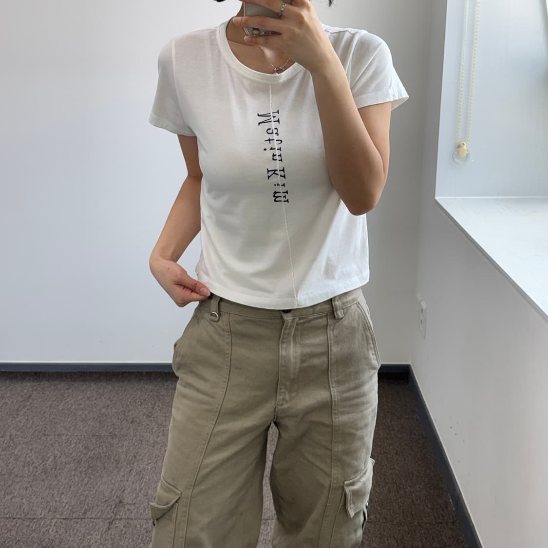 Matin kim 마땡킴 스펠아웃로고 아이보리 반팔  상품이미지2