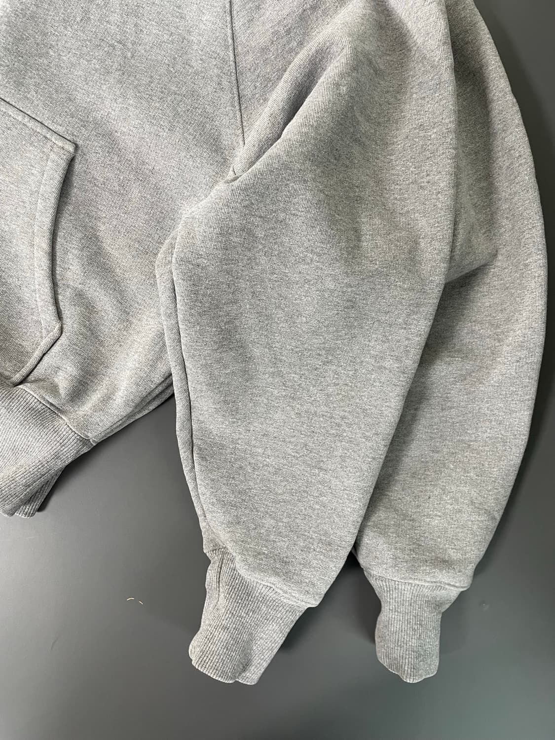 [M] AMI 아미 자수 하트 로고 후드 티 상품이미지6