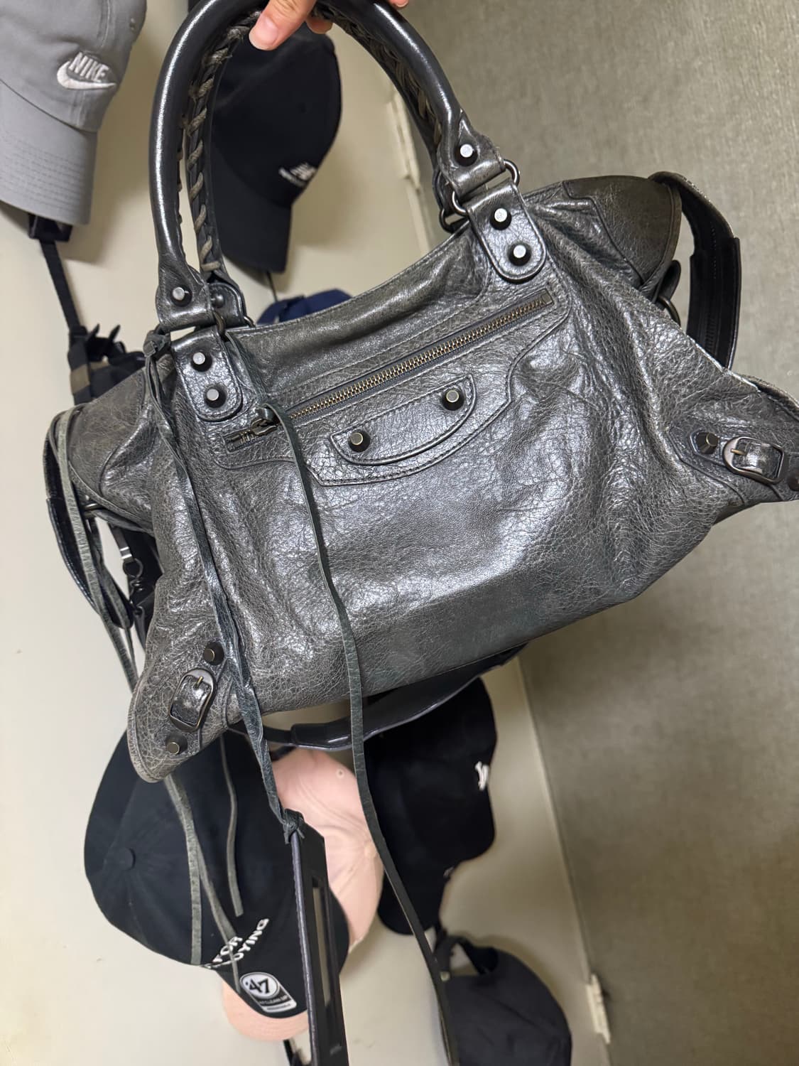 Balenciaga 모터백 상품이미지1