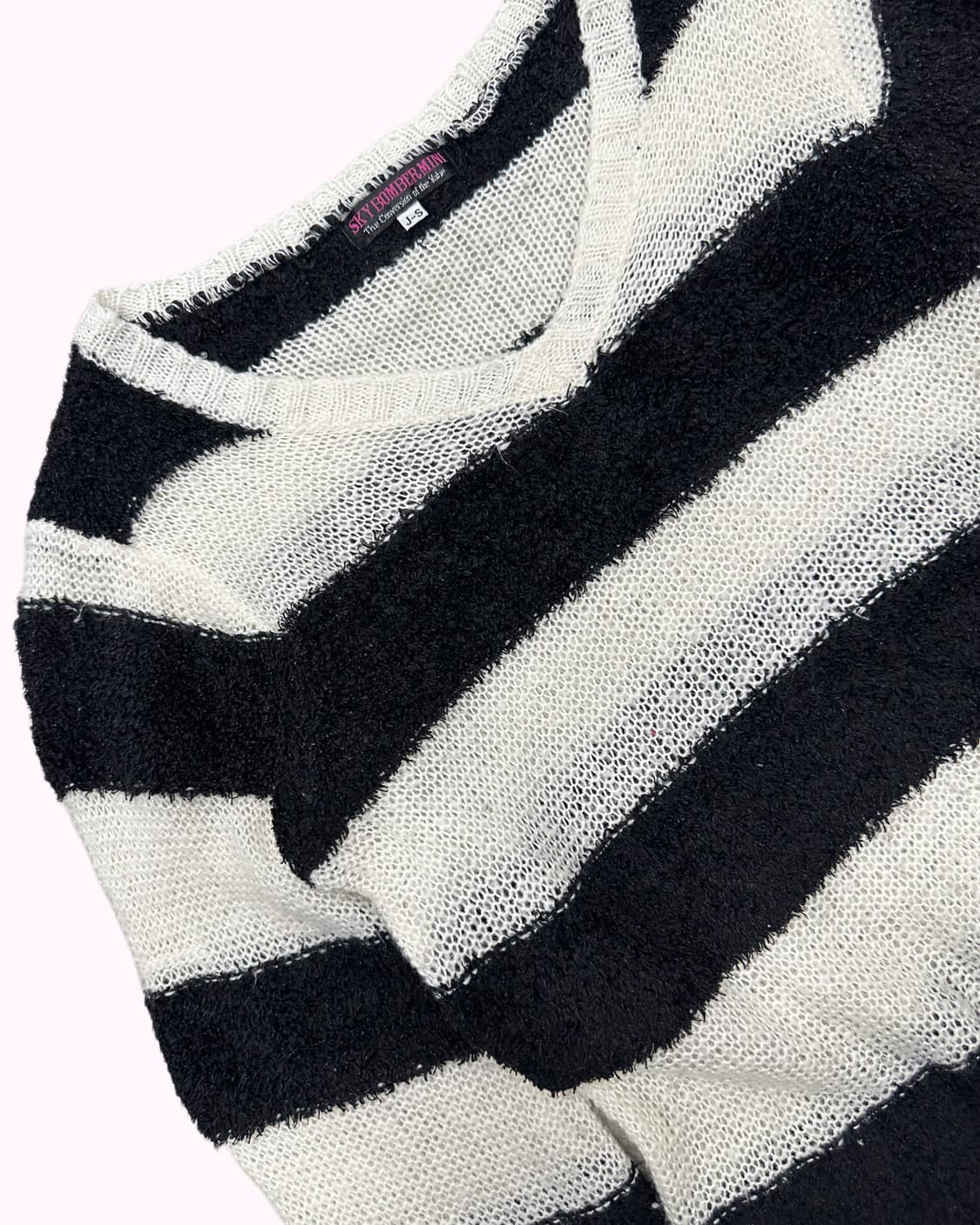 SKY BOMBER texture stripe v-neck knit 상품이미지3