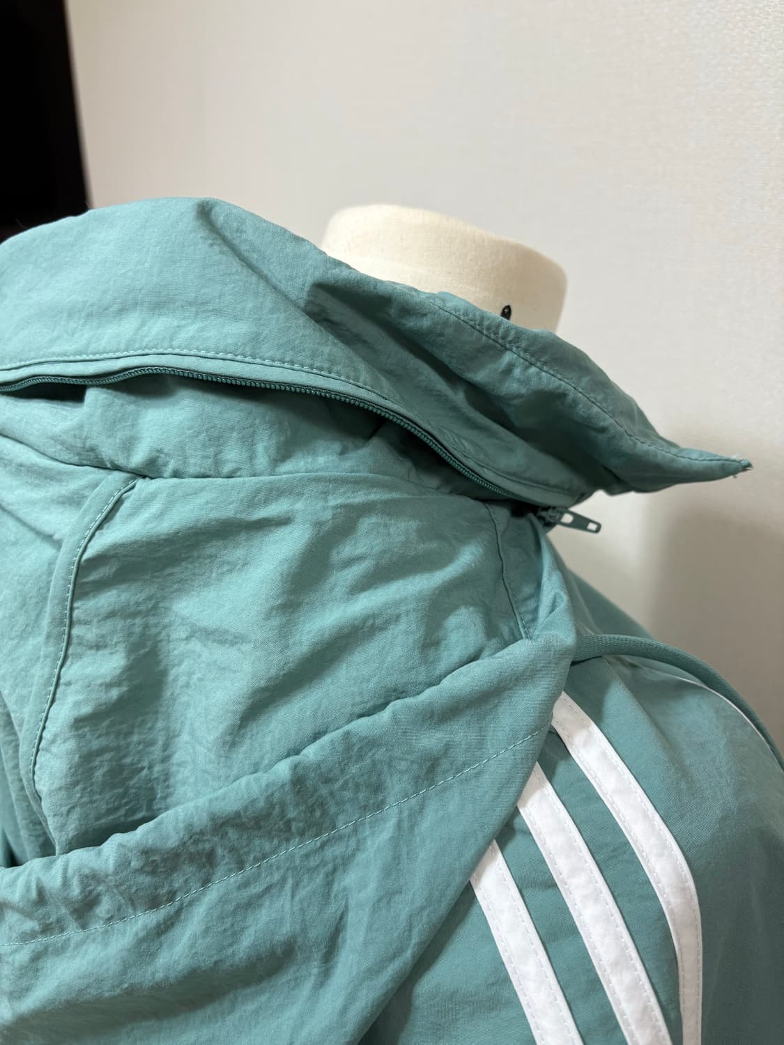 아디다스 adidas original 민트 바람막이 져지 상품이미지4