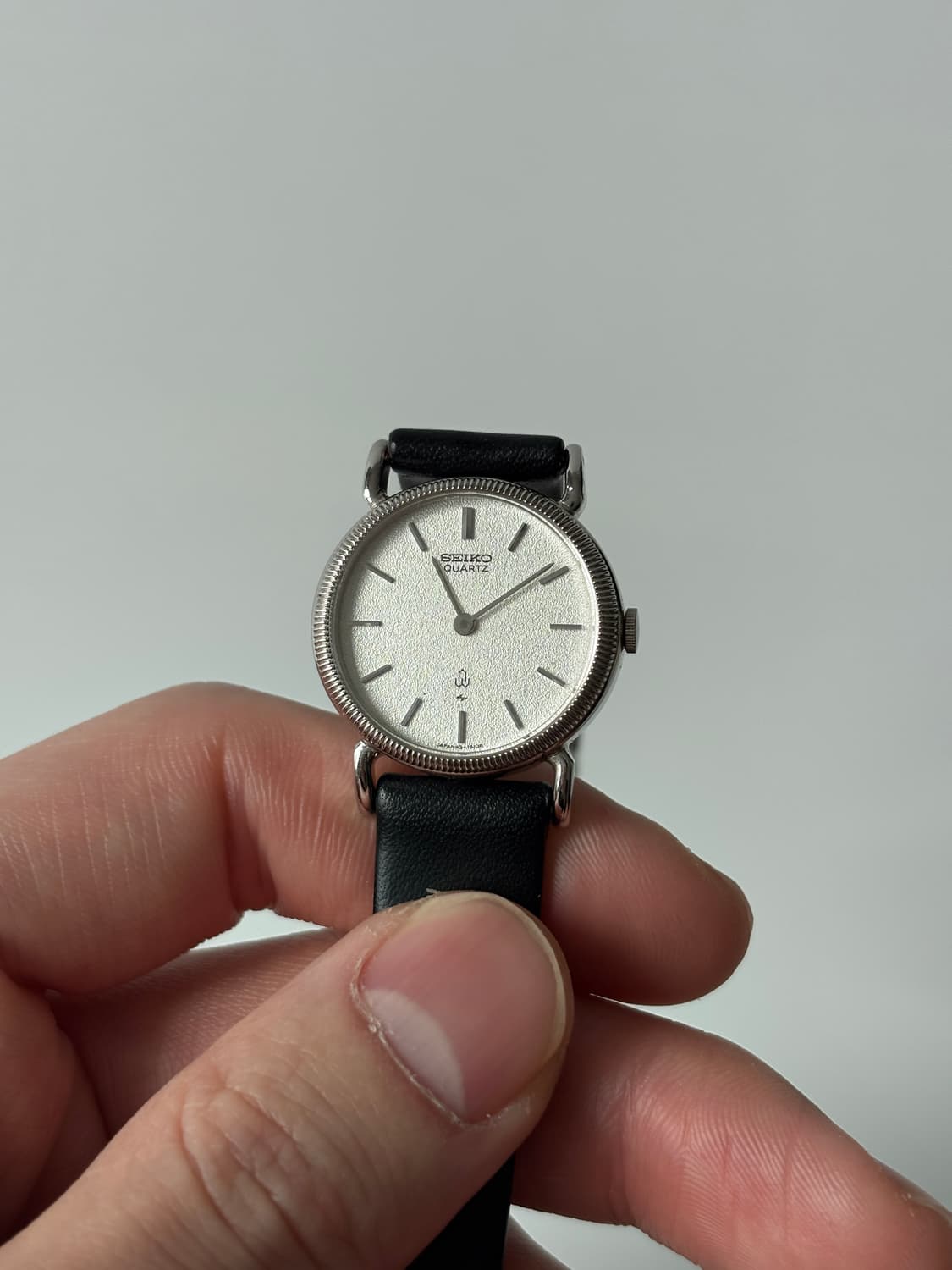 1970년대 코인 베젤 텍스처 다이얼 실버 쿼츠 여성 상품이미지2