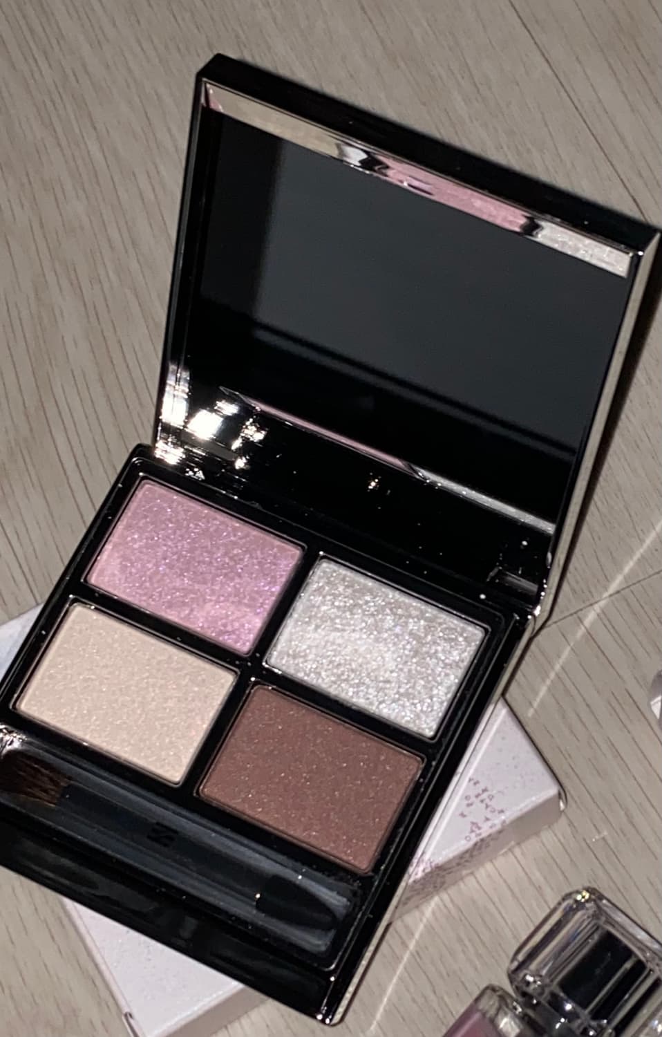 헤라 홀리데이 쿼드 아이 컬러  상품이미지2