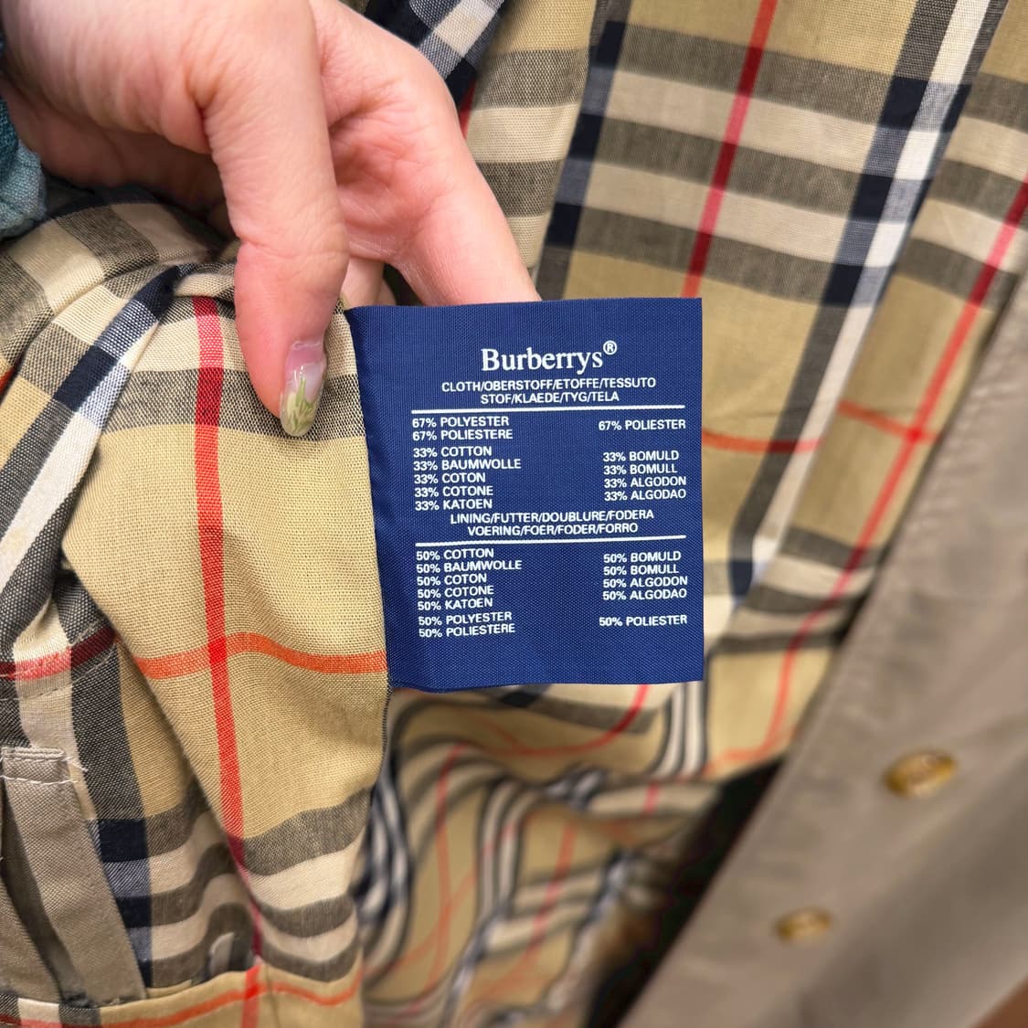 버버리 롱 트렌치 코트 히든 버튼업 노바 체크 배색 안감 디테일 베이지 상품이미지6