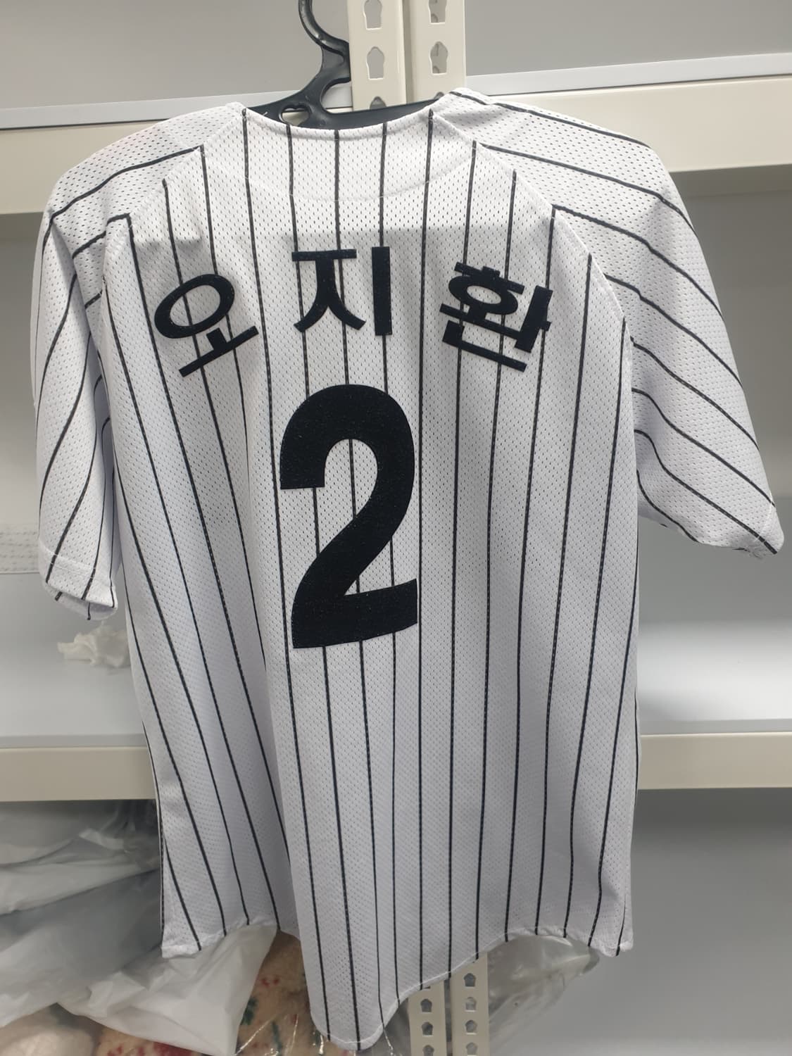 엘지트윈스 유니폼 홈유니폼 95사이즈 오지환 마킹 팝니다 상품이미지1