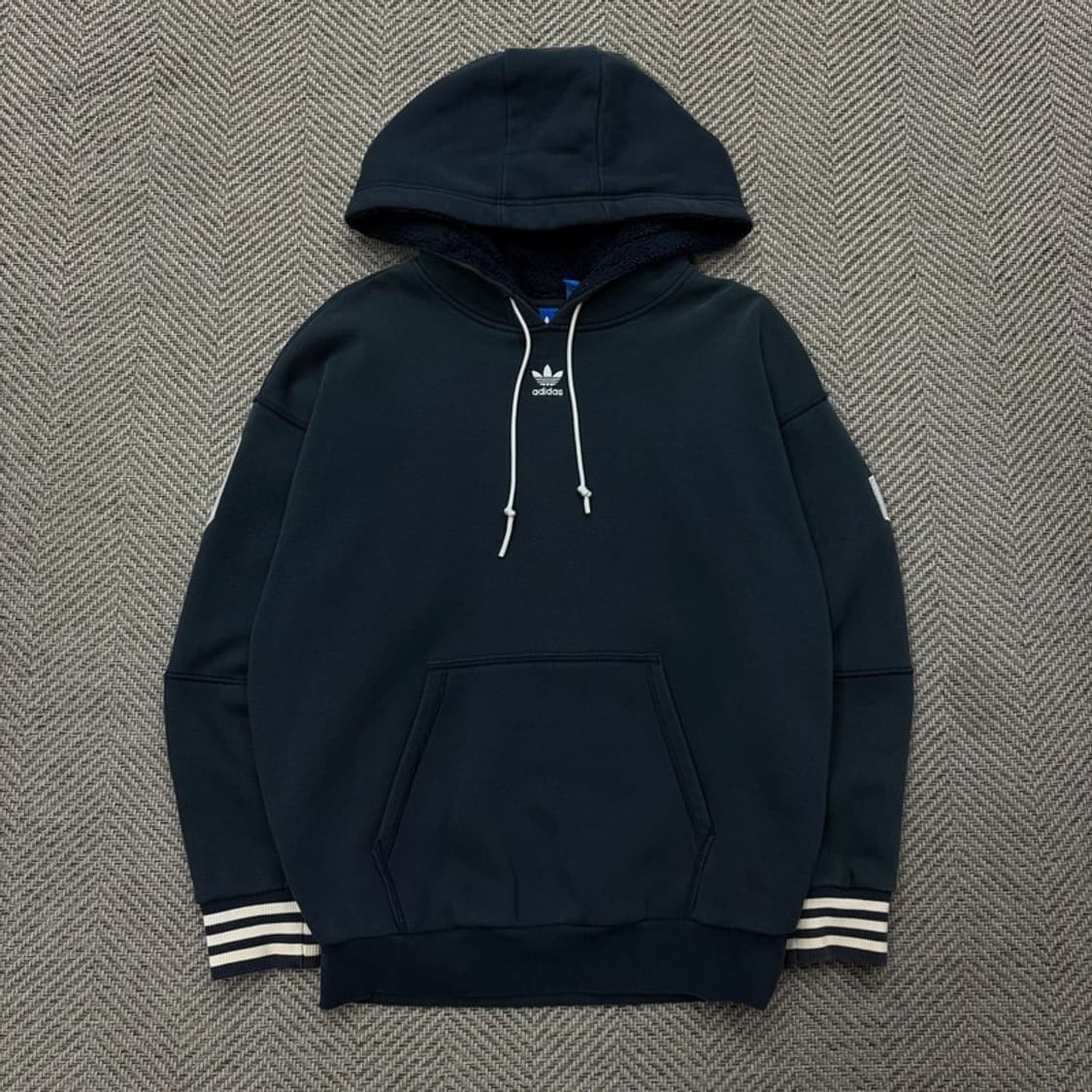 아디다스 센터로고 후드티 v2793 상품이미지1