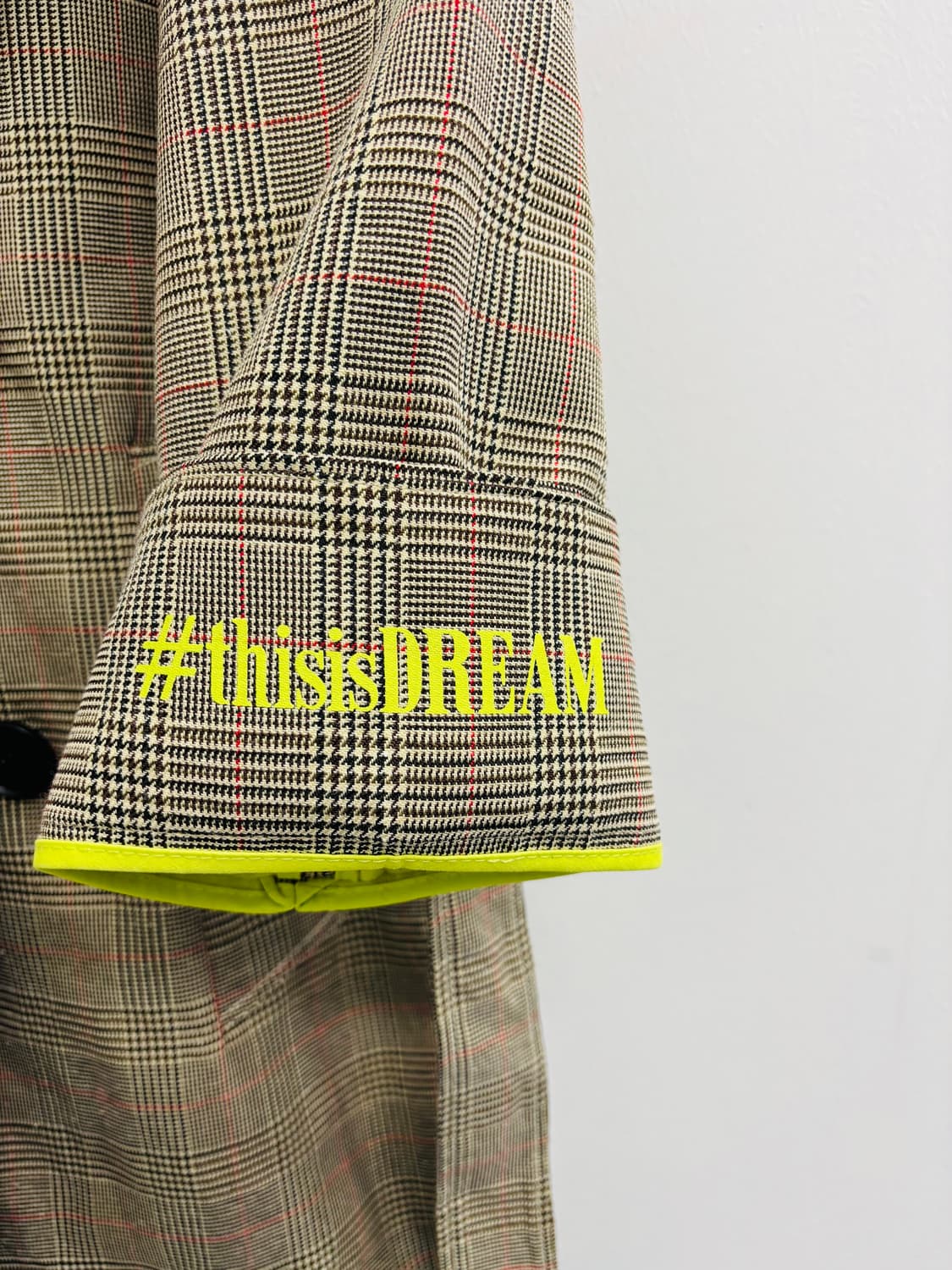 빔바이롤라 (BIMBA Y LOLA) 네온 라이닝 체크 트렌치코트 상품이미지4