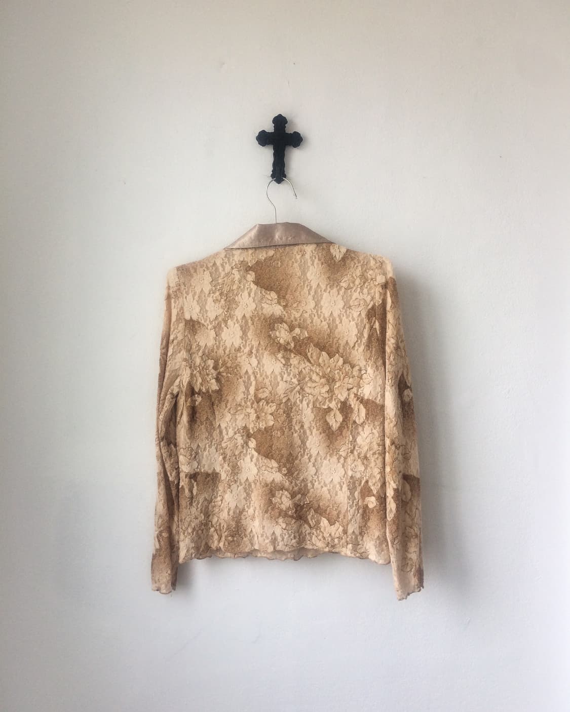 Flower pattern collar point mesh sleeve 상품이미지3