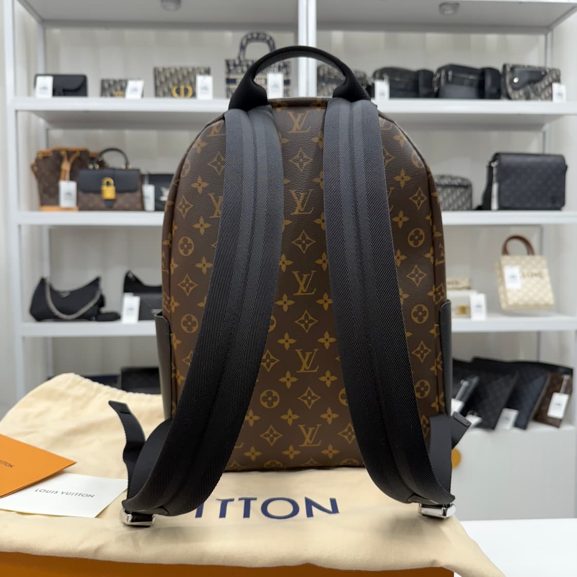 [25년 10월구매] 루이비통 디스커버리 백팩 PM 상품이미지10