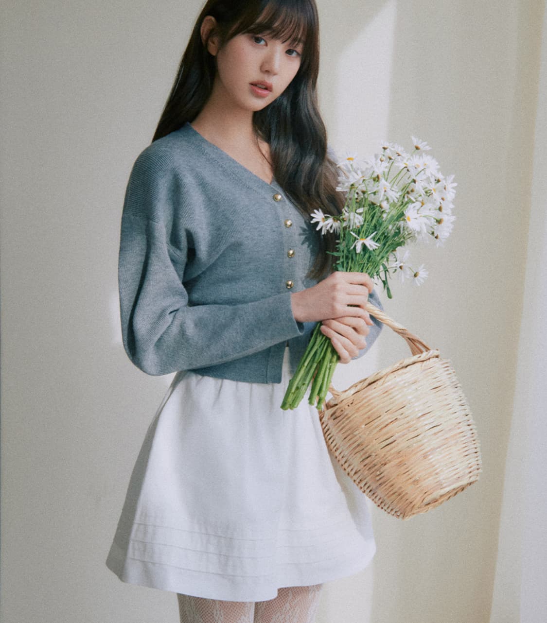 로라로라 핀턱 플레어 스커트 화이트 상품이미지3
