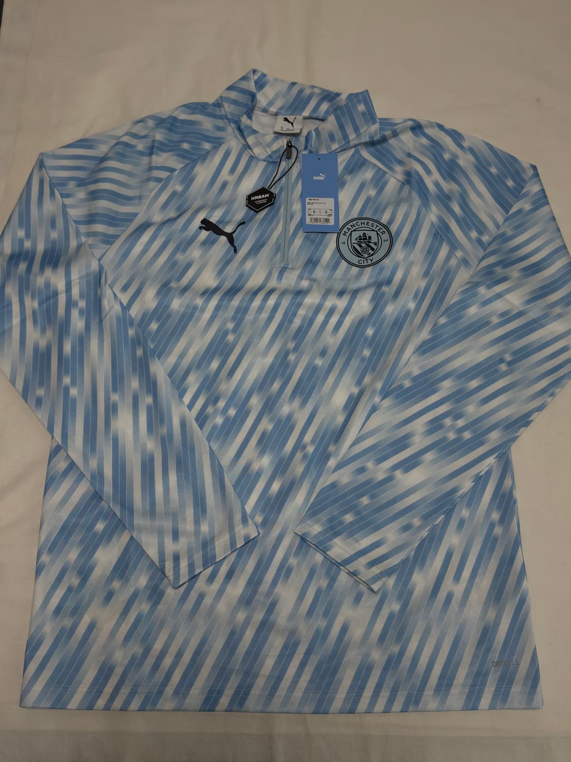 맨체스터 시티 2025/26 프리 매치 쿼터 집 탑 실버 스카이  상품이미지2