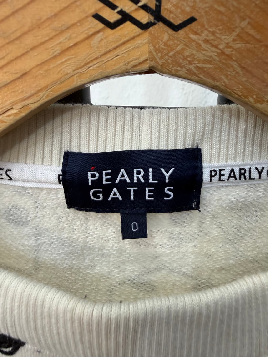 정품) 파리게이츠 여성 다이스 패턴 스웨트 맨투맨 1ㅋ 상품이미지5