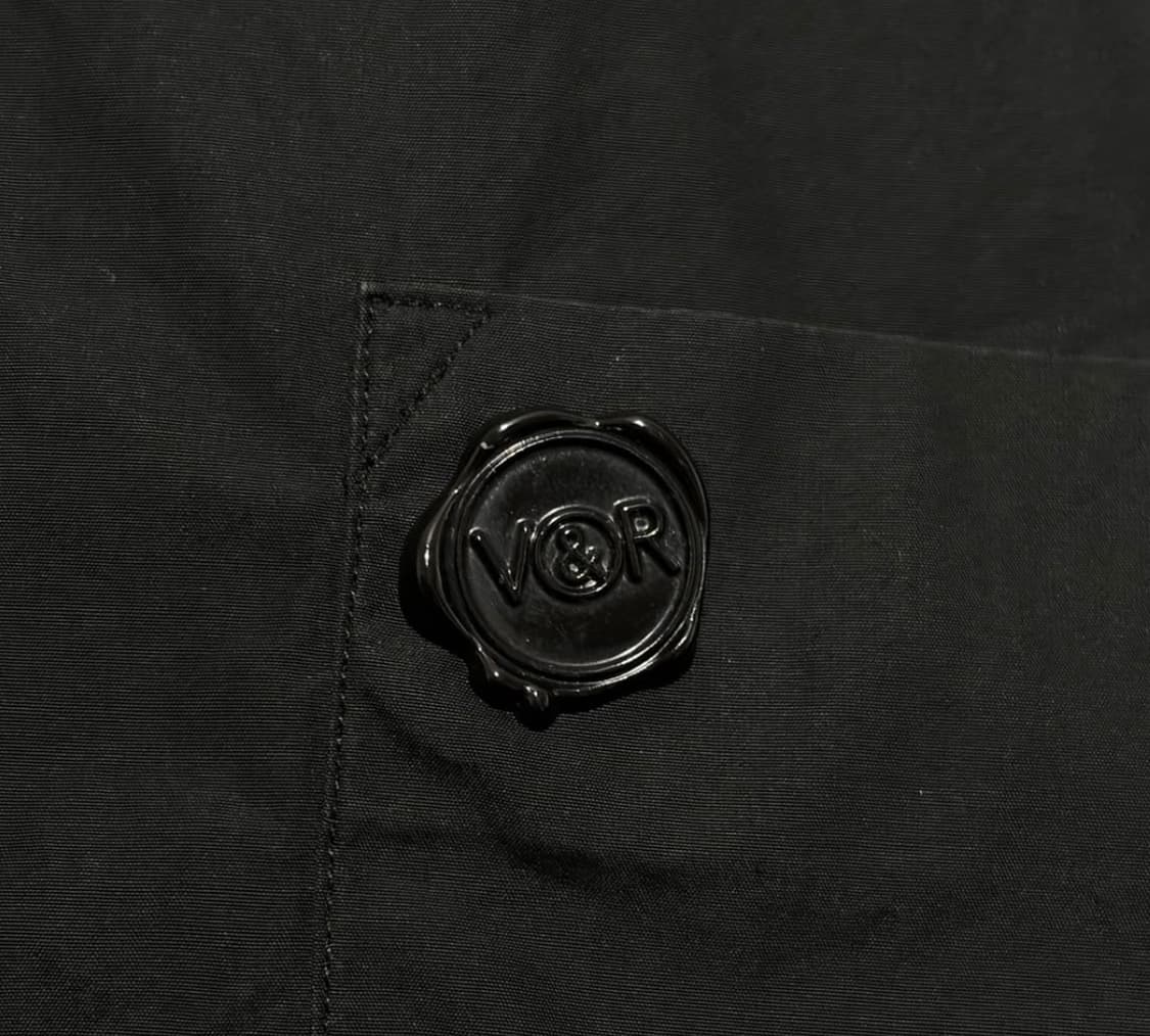 빅터앤롤프 브로치 셔츠 상품이미지2