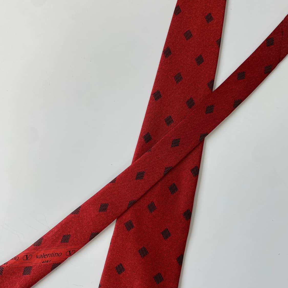 발렌티노(VALENTINO) 심플로고 정품 명품 넥타이 7.8cm 상품이미지4