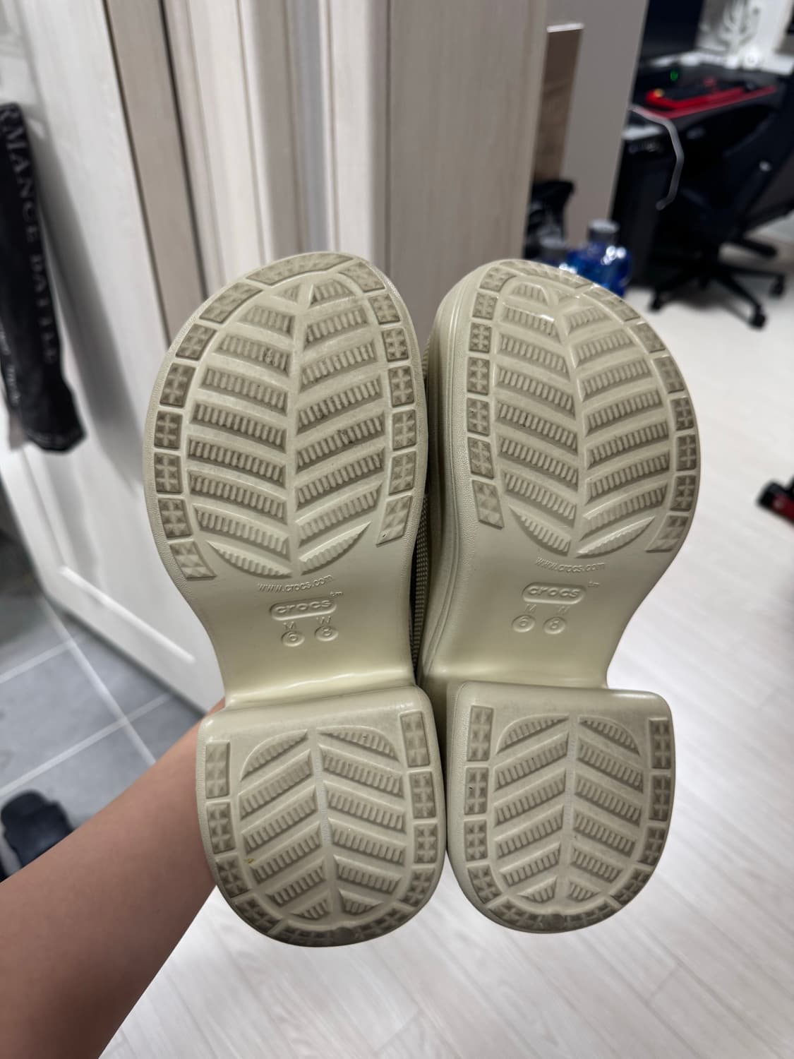 크록스 사이렌클로그250 상품이미지3