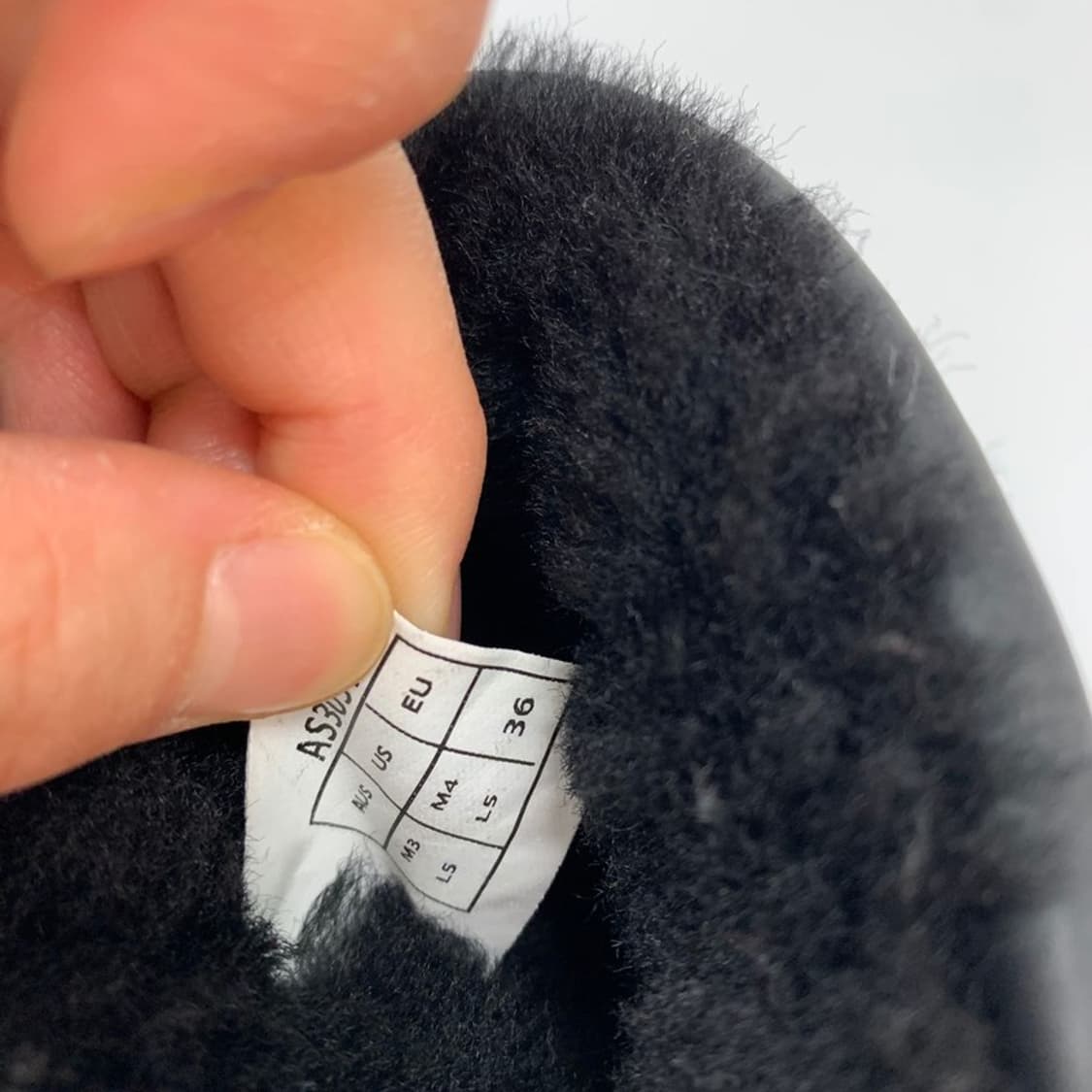 UGG 오스트레일리안 쉐퍼드 클리어 미니 블랙 230 상품이미지6