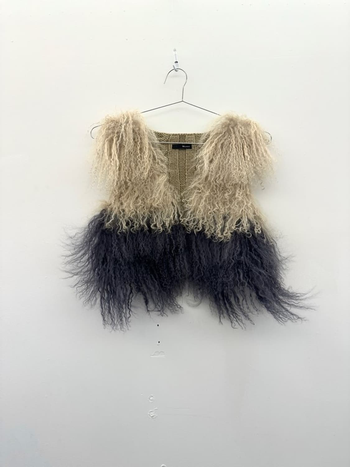 Curly color vest / beige & charcoal 상품이미지1