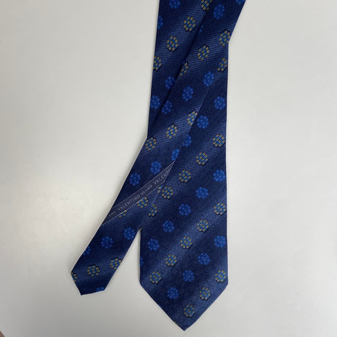 신형 발렌티노(Valentino Garavani) 정품 명품넥타이 상품이미지1