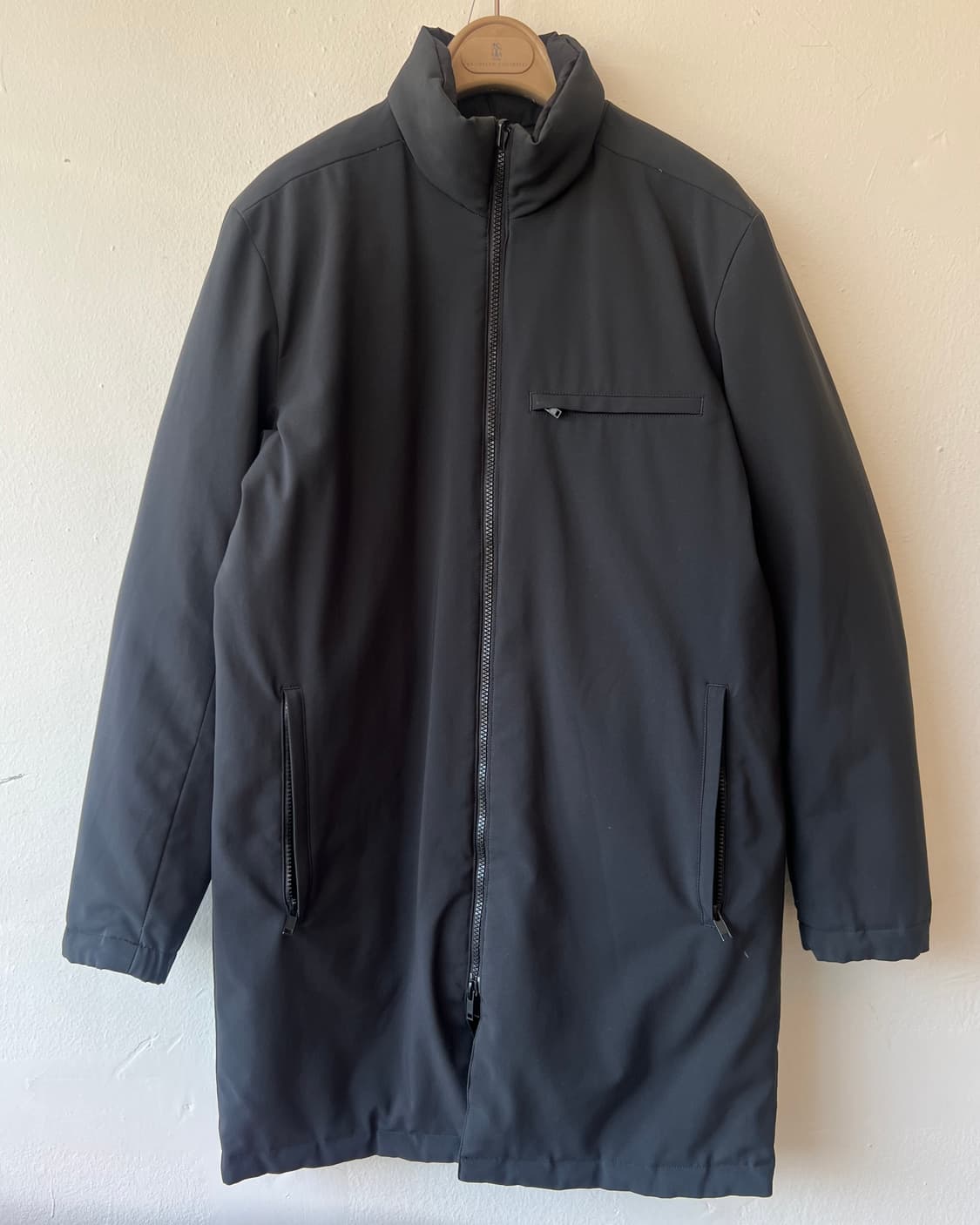 띠어리  블랙 다운 리버서블점퍼

 상품이미지1