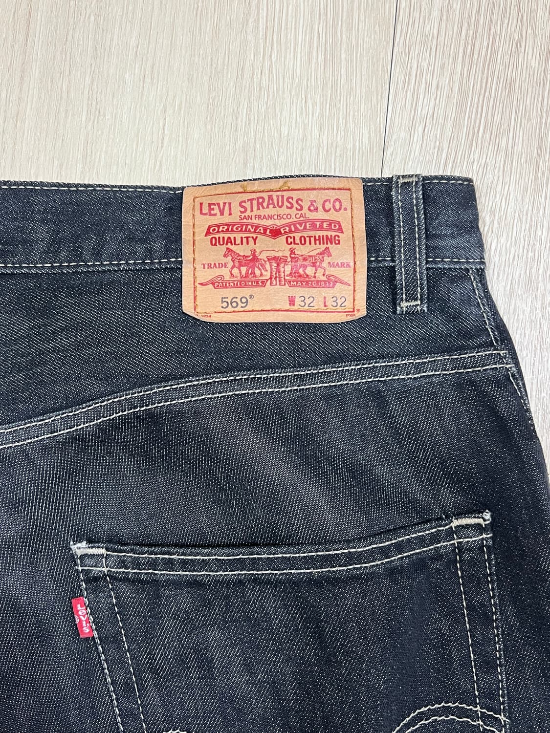 [32x32] 리바이스 569 흑청데님 팬츠 상품이미지4