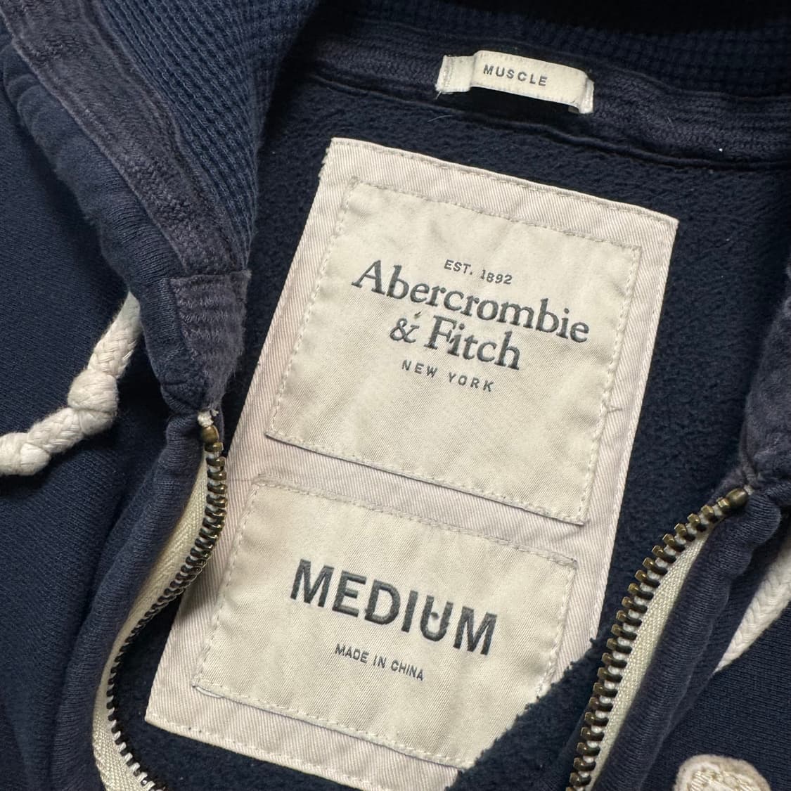 Name : 아베크롬비 사이드 포인트 스펠로고 네이비컬러 후드집업 :) 상품이미지4