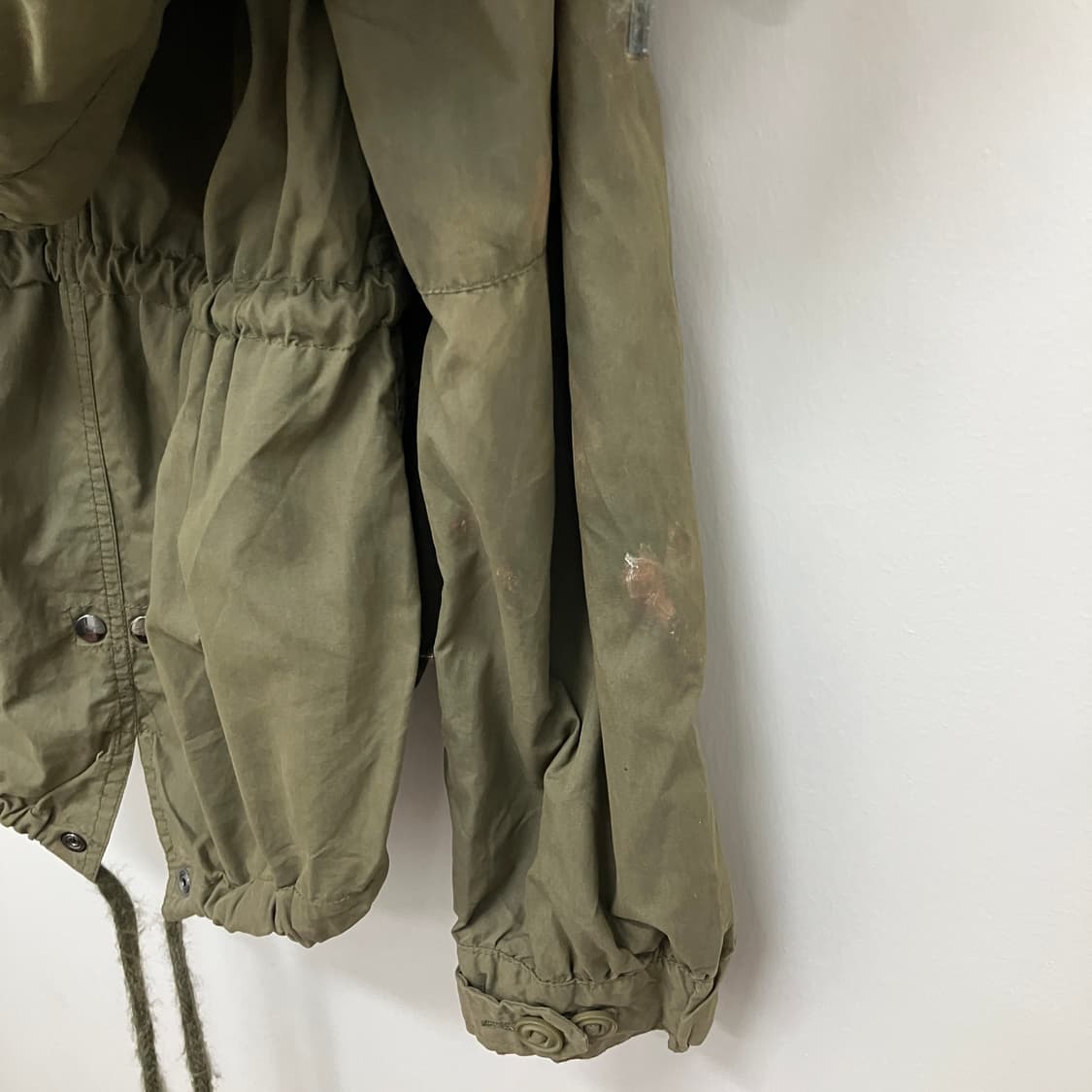 디젤 아카이브 숏 크롭 카키색 후드 야상 점퍼 상품이미지8