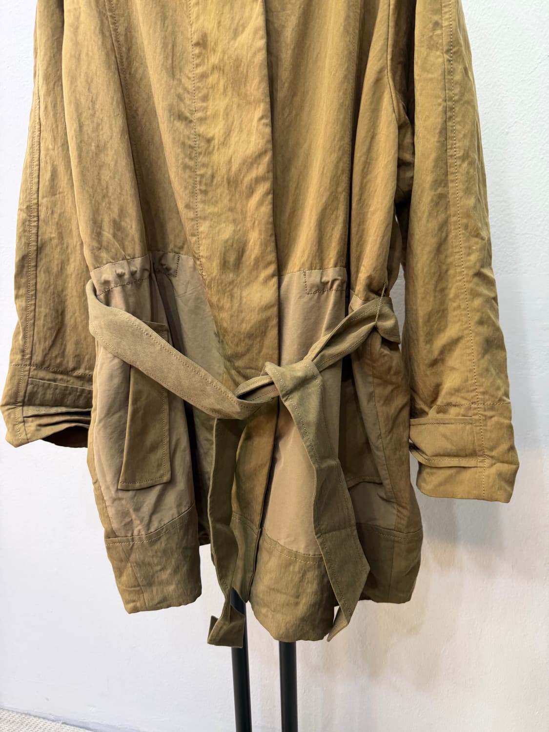 정품) 아떼 바네사브루노 오버핏 카키 야상 자켓 36  상품이미지4