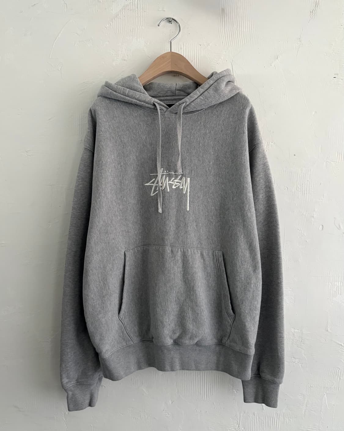 Stussy 스투시 그레이컬러 미드 스탁로고 후드티 상품이미지4