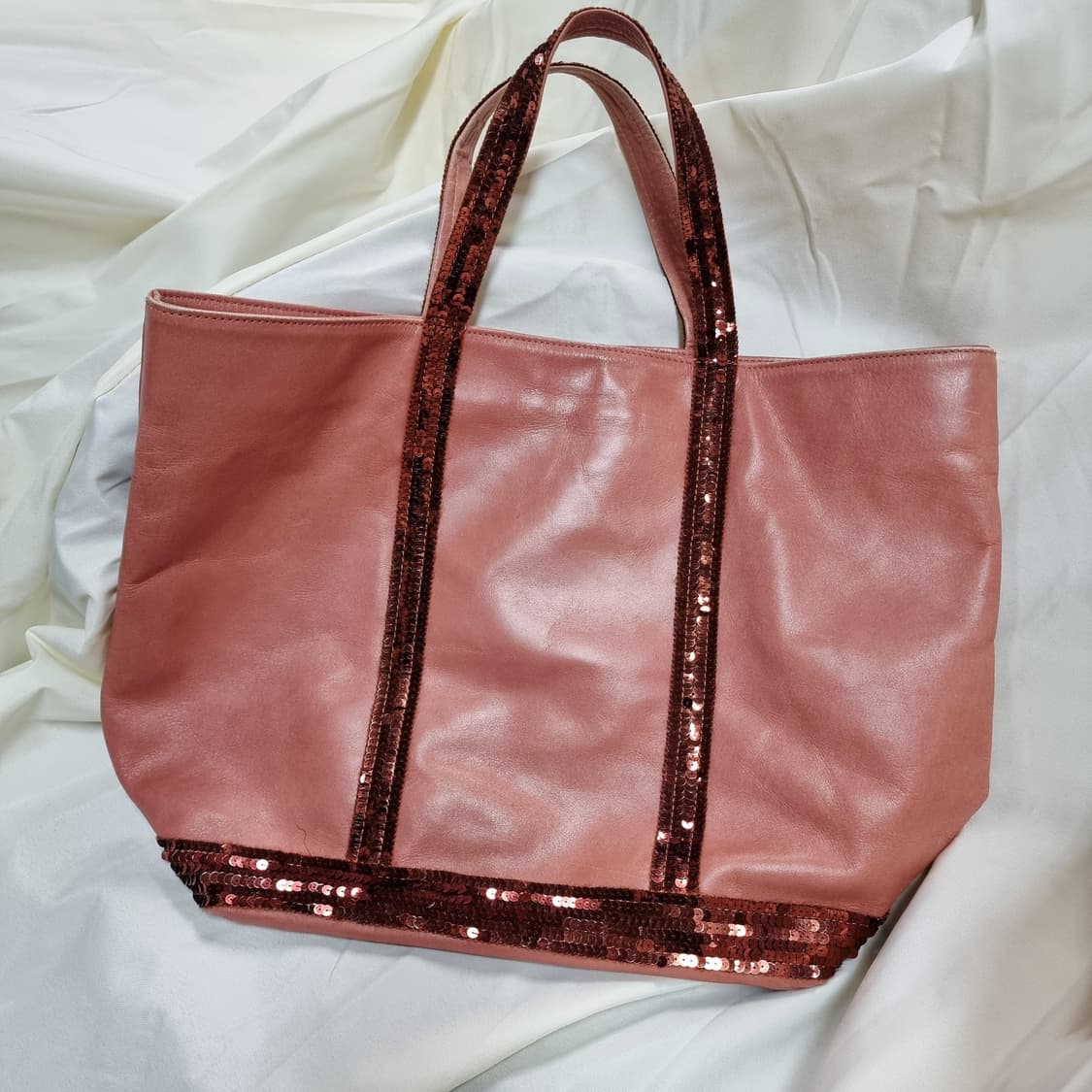 바네사브루노 스팽글 소가죽 토트백 (캔버스원단 아님)  상품이미지1