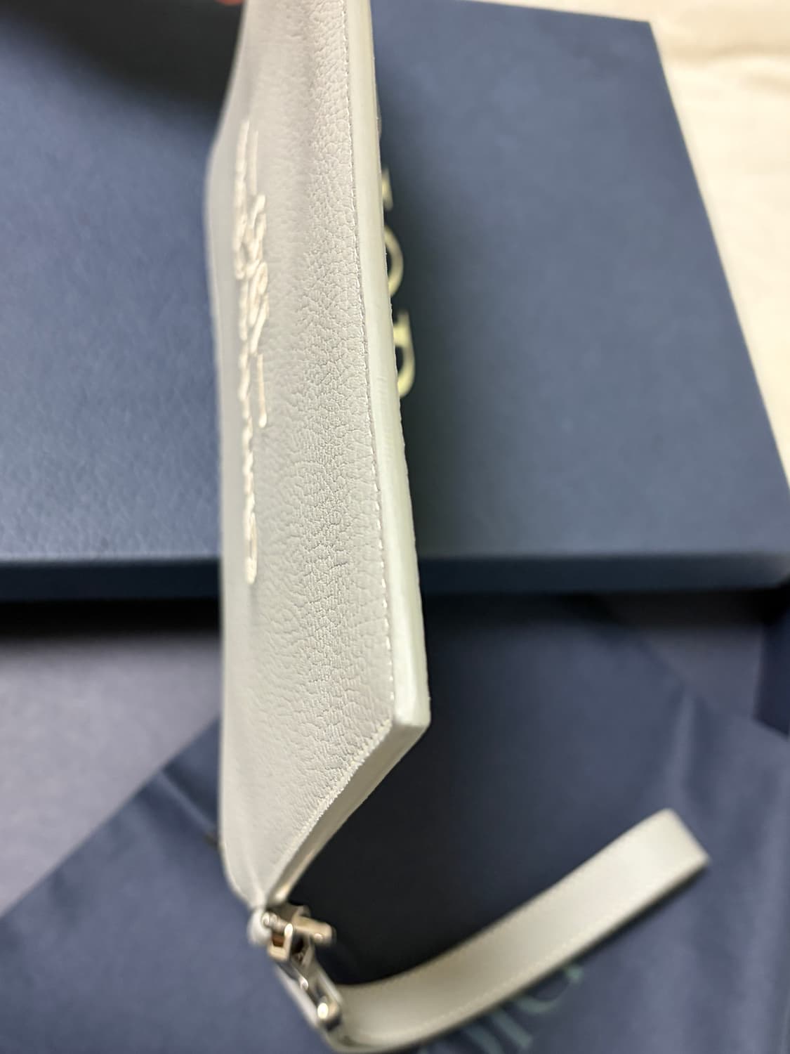 (미사용/풀구성) 디올 1947 클러치 A5 지퍼케이스 상품이미지4