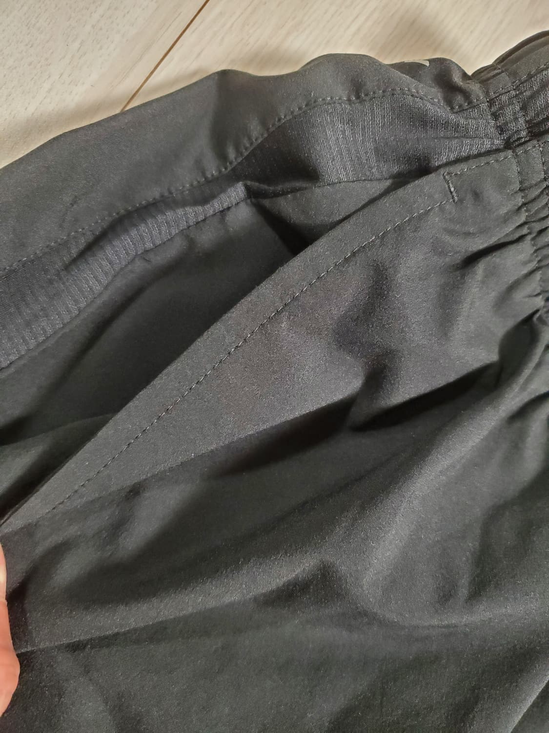 새상품급)뉴발란스 엑셀러레이트 5인치 러닝 반바지 블랙 남자 트레이닝 쇼 상품이미지4