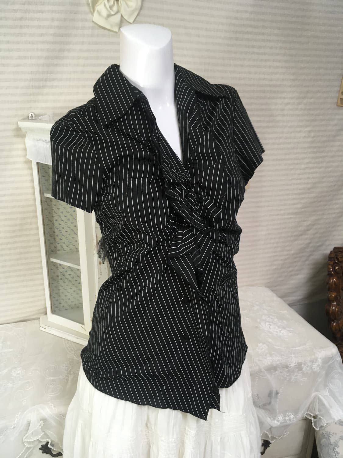 빈티지 블랙 갸루 펑크 스트라이프 러플 블라우스 상품이미지2