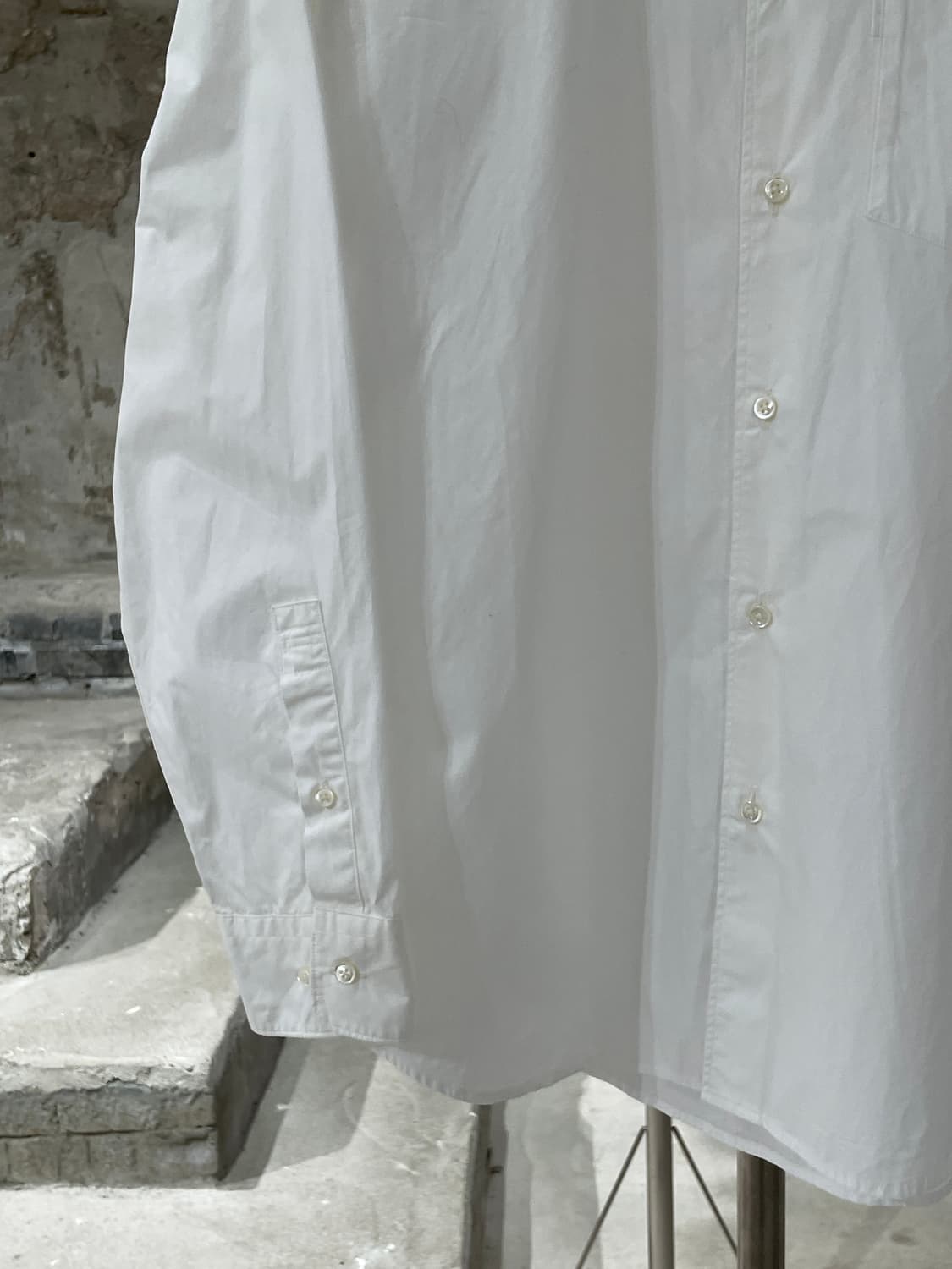 포터리 화이트 슈퍼리오 아이코닉 커프스 오가닉 셔츠 상품이미지4