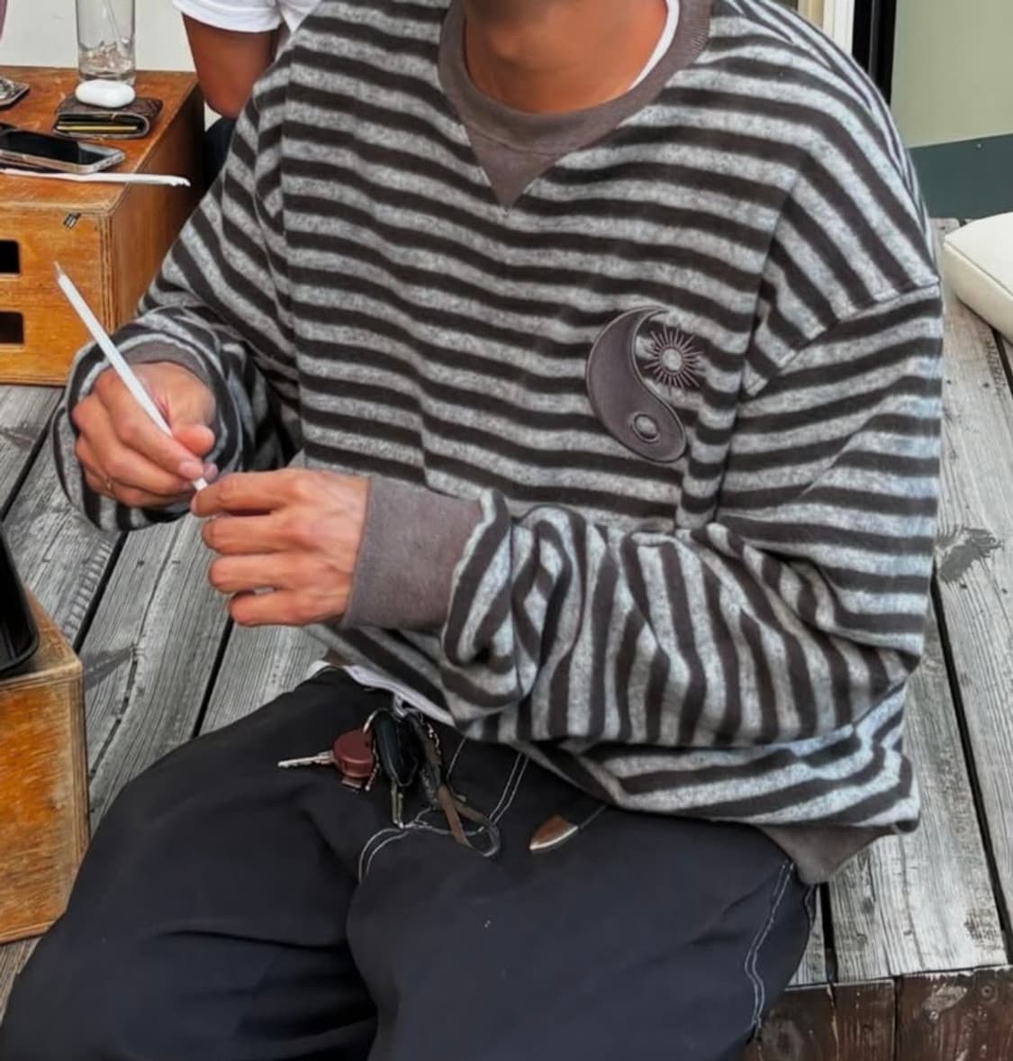 wesken 인앤양 브라운 맨투맨 상품이미지2