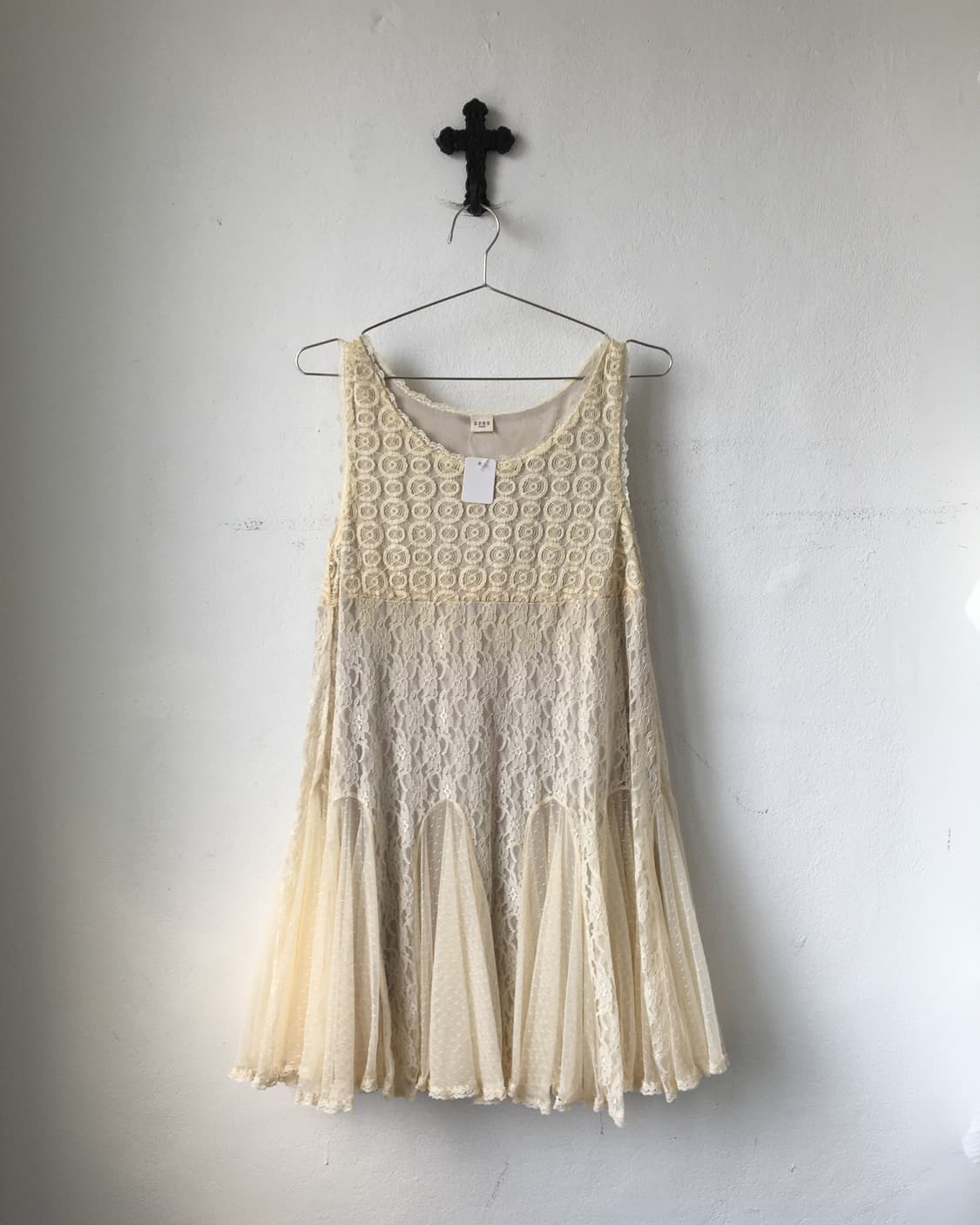 Axes femme lace pattern mixed sleeveless 상품이미지2