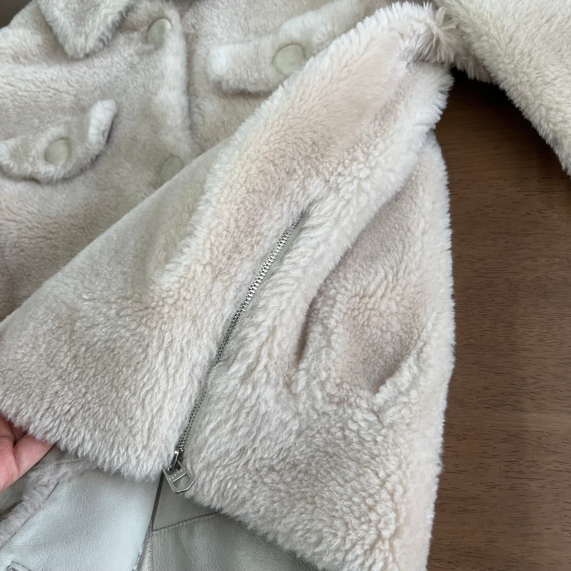 산드로 리얼 양모 무스탕 43 상품이미지5