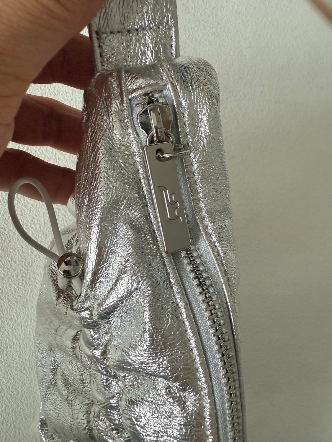 이에이에(YIEYIE) 숄더백 실버 상품이미지6