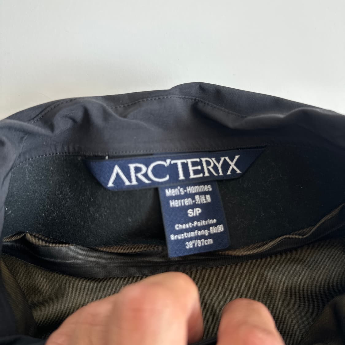 Arc'teryx 아크테릭스 구형 알파SV 블랙 쉐도우 고어쉘 히든 후드 상품이미지7