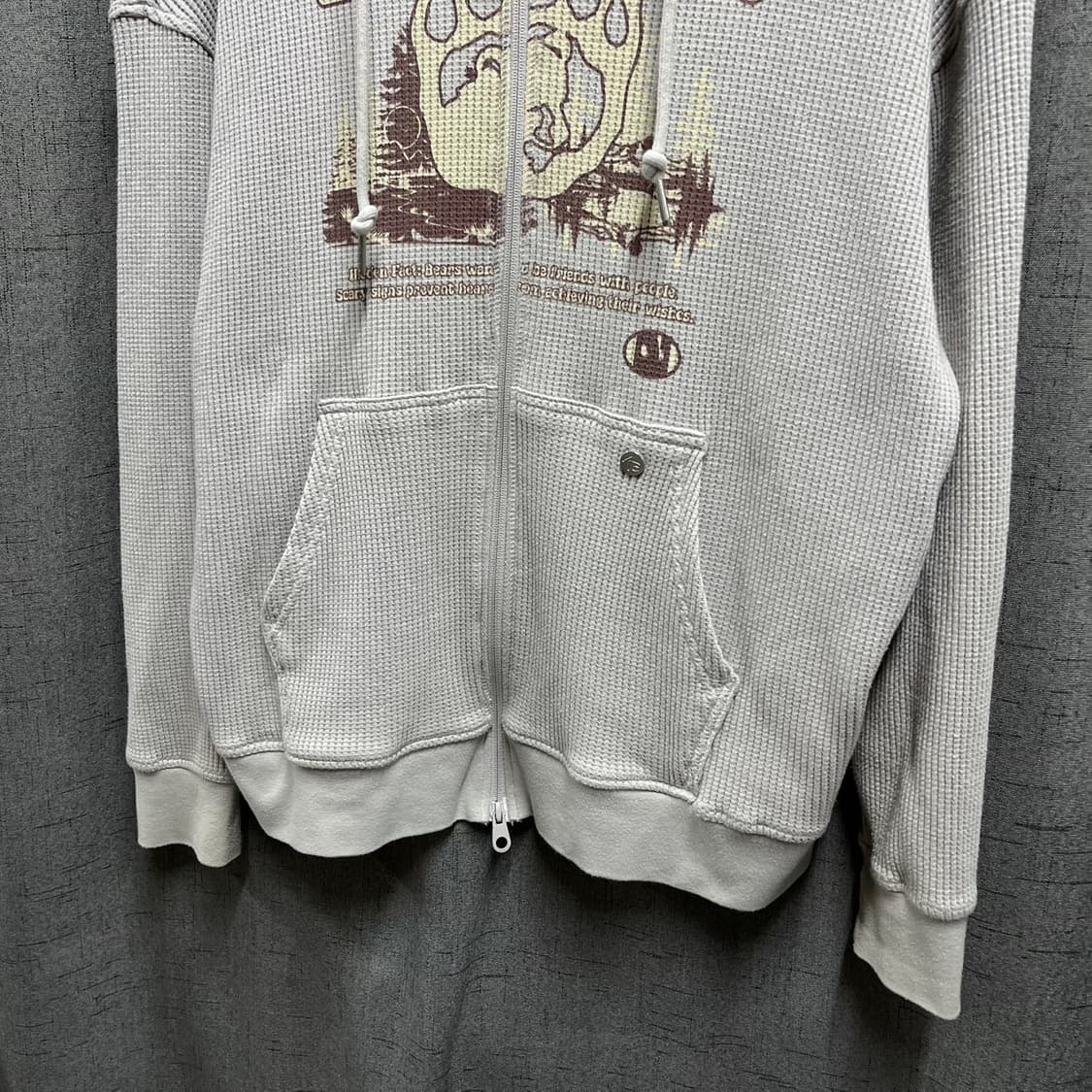 [오버핏] 애드오프(ADDOFF) 베어 그래픽 와플 후드 집업 상품이미지4