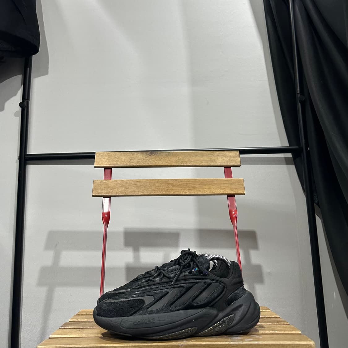 225) 아디다스 운동화 여성 여자 신발 오젤리아 코어 블랙 상품이미지3