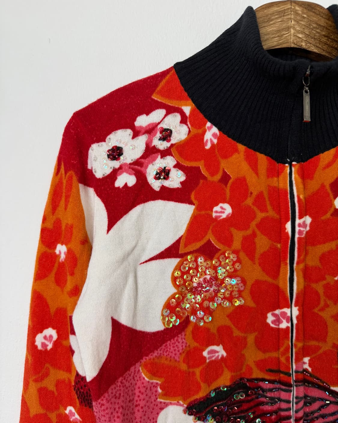 CUSTO BARCELONA 시퀸 니트 집업 상품이미지3