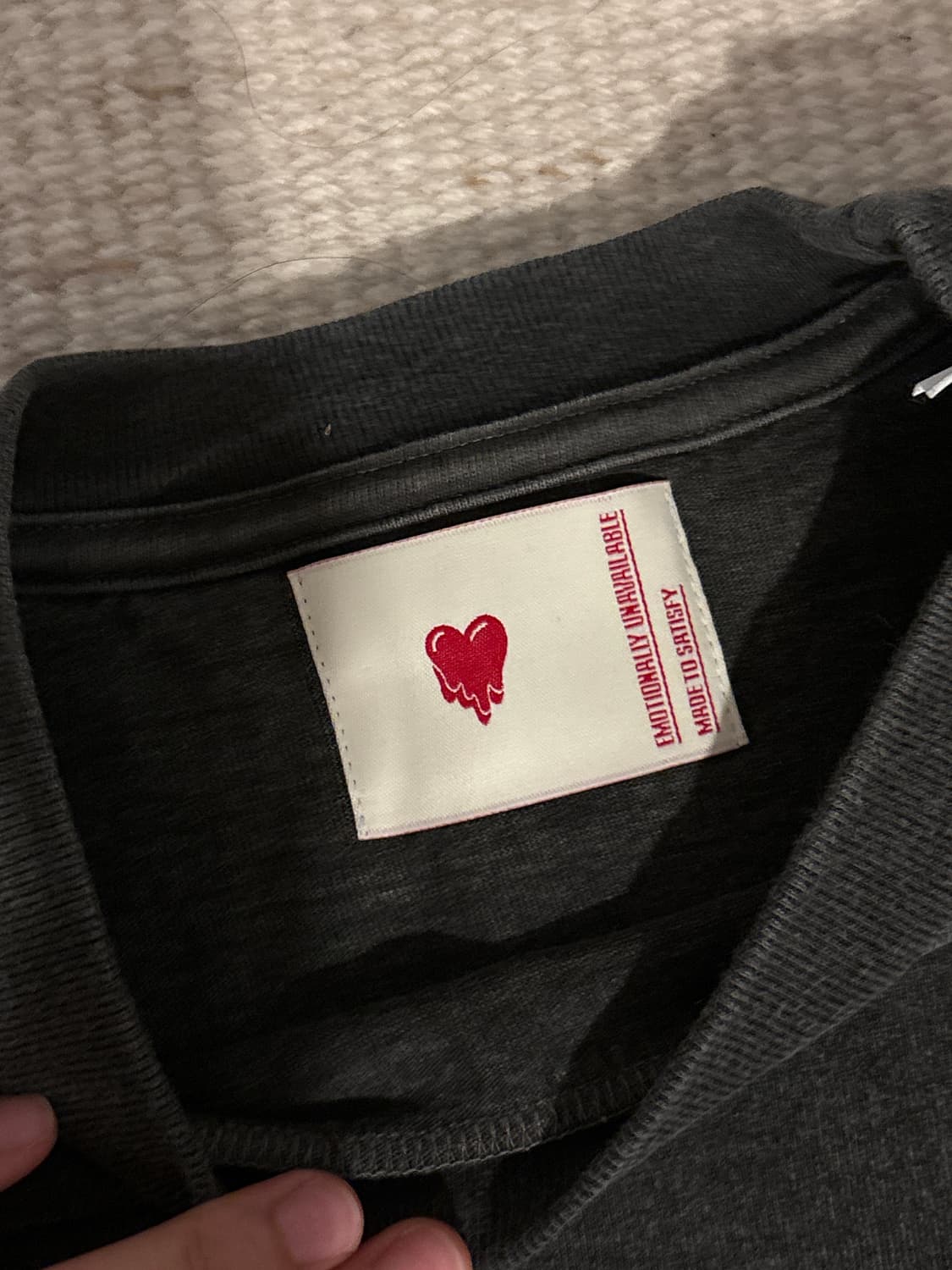 베이프 EMOTIONALLY UNAVAILABLE 베이비마일로 티 블랙M 상품이미지7
